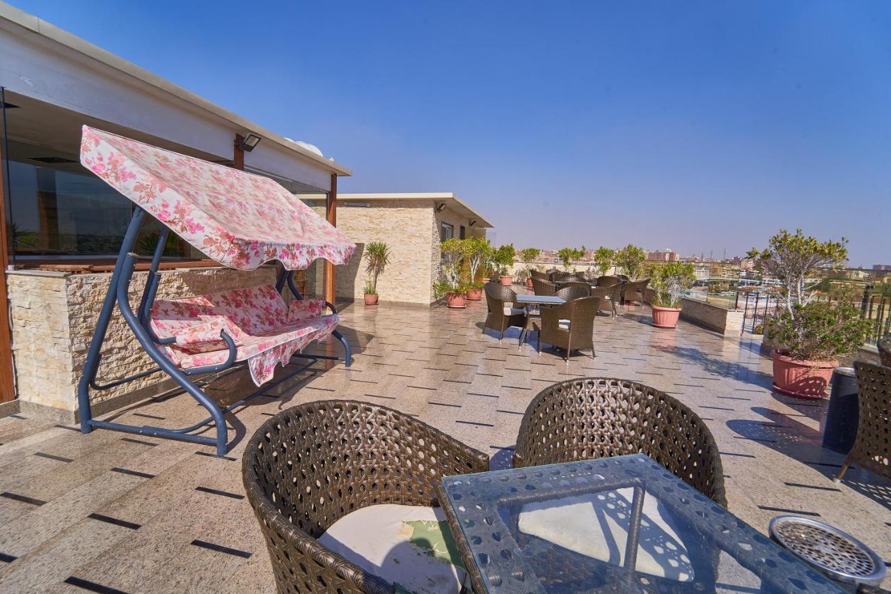 Pyramids Quen Hotel Kaherah Luaran gambar
